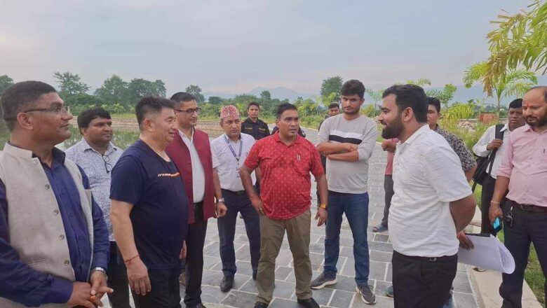 मुख्यमन्त्री लामाद्वारा रत्ननगर हरियाली पार्ककाे निरीक्षण