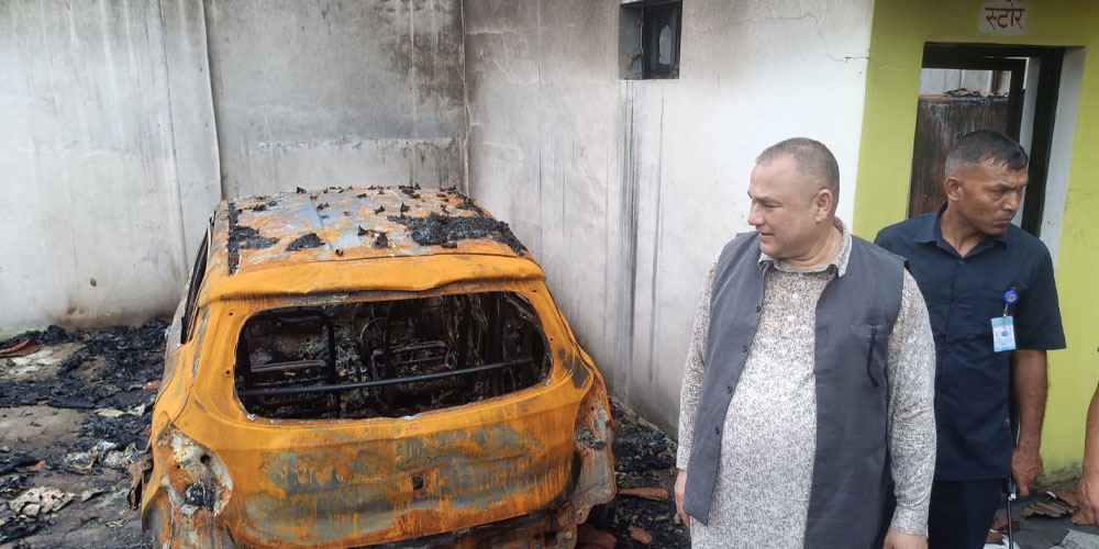 मुख्यमन्त्री शाहद्वारा क्षतिग्रस्त संरचनाको अनुगमन